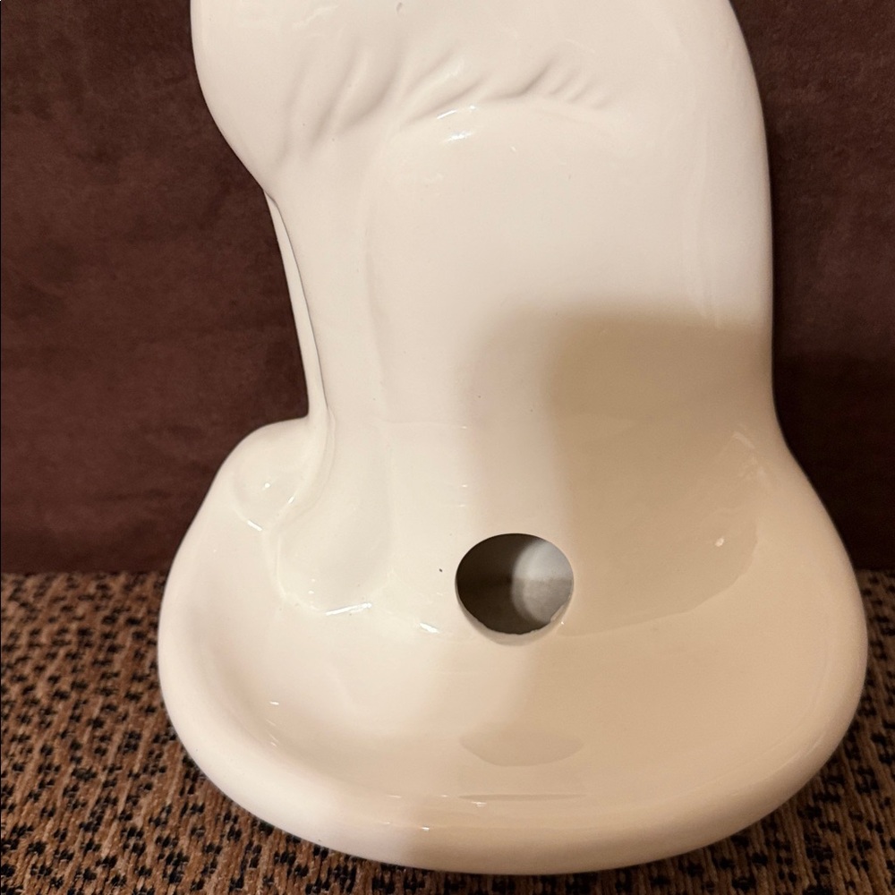Vintage. Elegant White/Cream Cat Shaped Ceramic Incense or Soap Holder. 10” - Picture 3 of 7